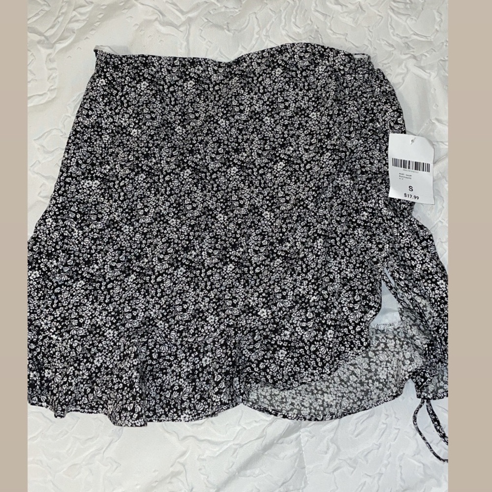 Forever 21 skirt